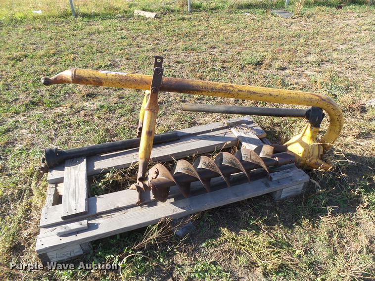 image for item DE9197 Danuser F7-4 post hole auger