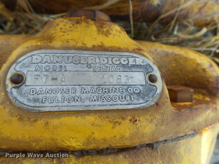 image for item DE9197 Danuser F7-4 post hole auger