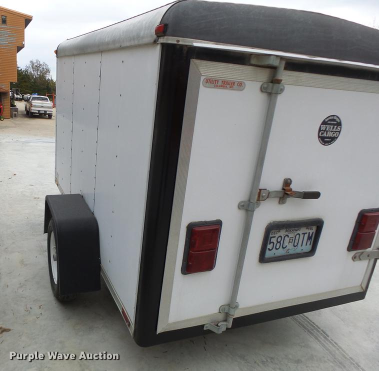 image for item DF9460 1991 Wells Cargo enclosed cargo trailer