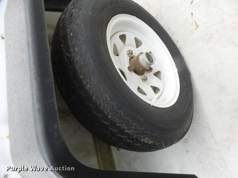 image for item DF9460 1991 Wells Cargo enclosed cargo trailer