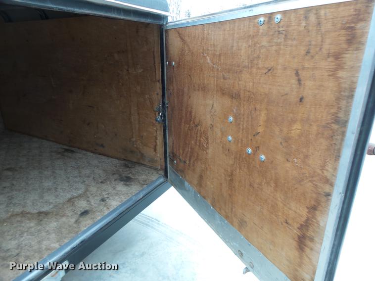 image for item DF9460 1991 Wells Cargo enclosed cargo trailer
