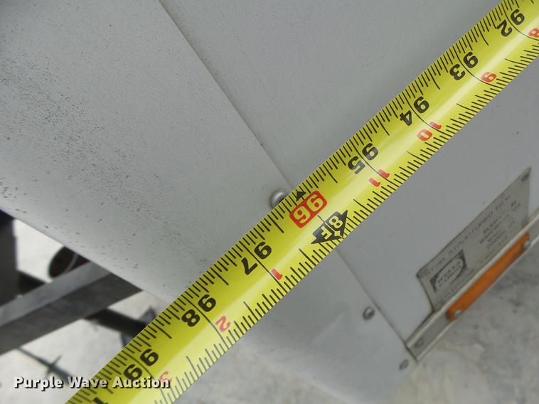 image for item DF9460 1991 Wells Cargo enclosed cargo trailer