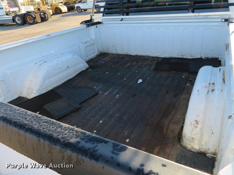 image for item DF9771 2007 GMC Sierra Classic 2500HD Crew Cab pickup truck