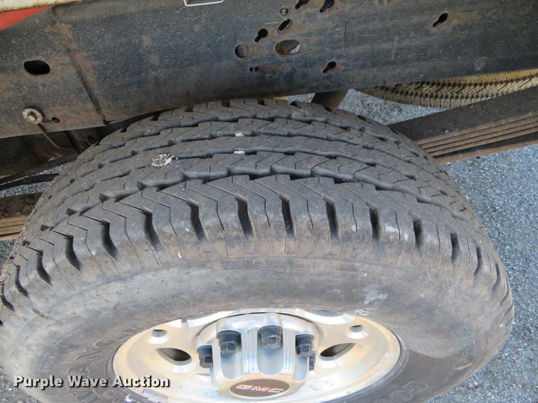 image for item DF9771 2007 GMC Sierra Classic 2500HD Crew Cab pickup truck