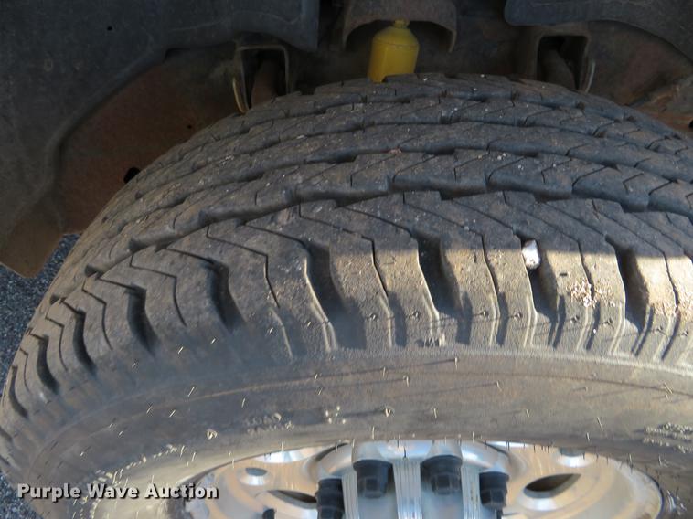 image for item DF9771 2007 GMC Sierra Classic 2500HD Crew Cab pickup truck