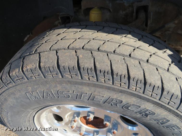 image for item DF9772 2007 GMC Sierra Classic 2500HD Crew Cab pickup truck