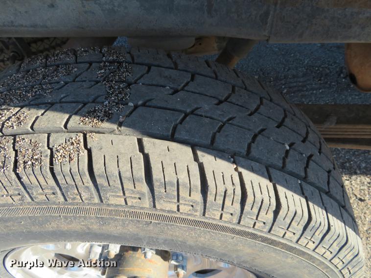 image for item DF9772 2007 GMC Sierra Classic 2500HD Crew Cab pickup truck