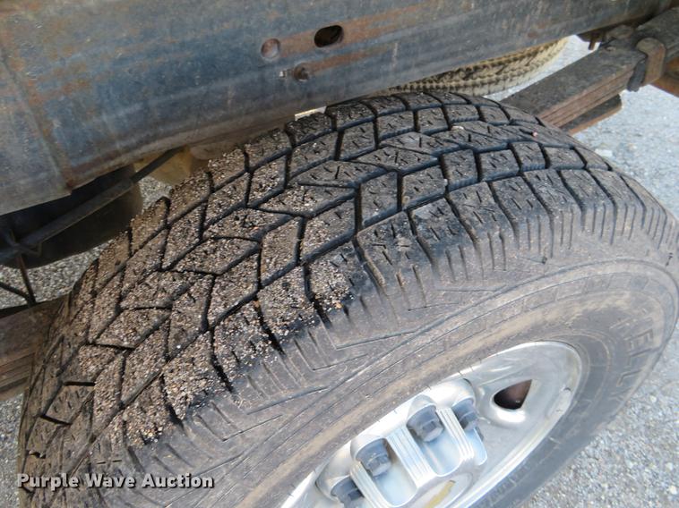 image for item DF9773 2004 Chevrolet Silverado 2500HD Crew Cab pickup truck