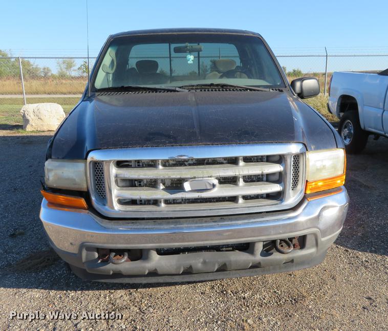 image for item DF9774 2001 Ford F250 Super Duty SuperCab pickup truck