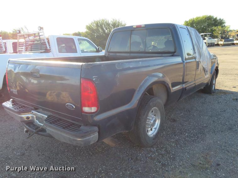 image for item DF9774 2001 Ford F250 Super Duty SuperCab pickup truck