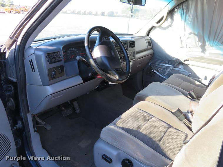 image for item DF9774 2001 Ford F250 Super Duty SuperCab pickup truck