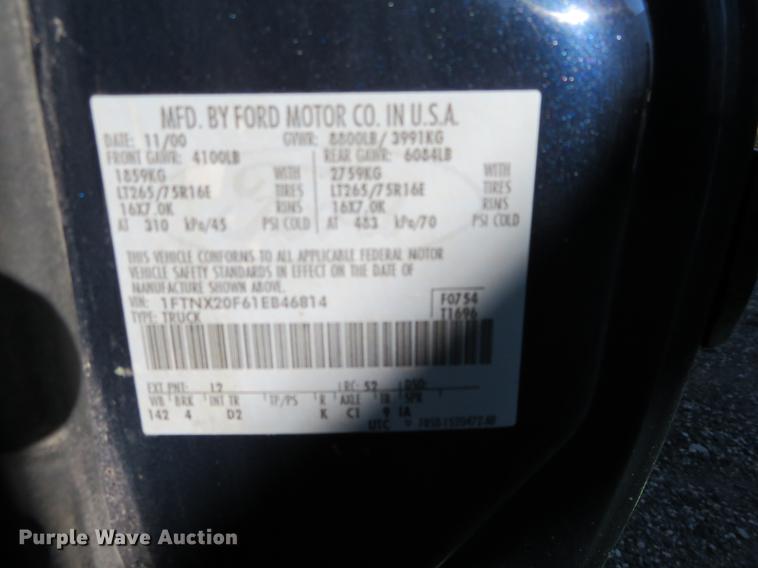 image for item DF9774 2001 Ford F250 Super Duty SuperCab pickup truck