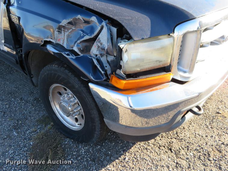 image for item DF9774 2001 Ford F250 Super Duty SuperCab pickup truck