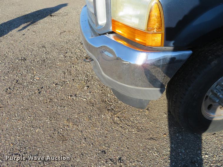 image for item DF9774 2001 Ford F250 Super Duty SuperCab pickup truck