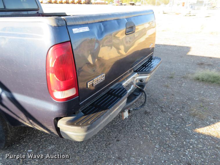 image for item DF9774 2001 Ford F250 Super Duty SuperCab pickup truck