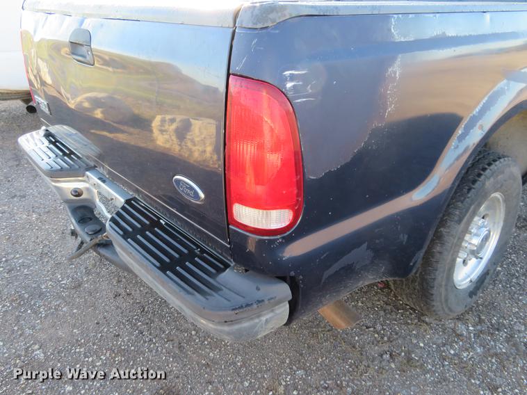 image for item DF9774 2001 Ford F250 Super Duty SuperCab pickup truck