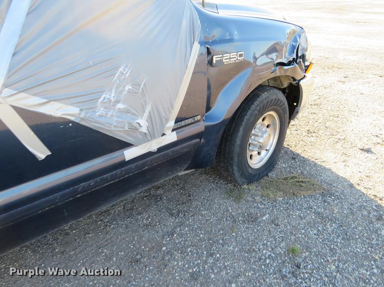 image for item DF9774 2001 Ford F250 Super Duty SuperCab pickup truck