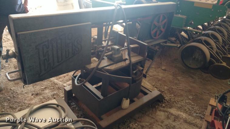 image for item DF9836 Ellis miter band saw