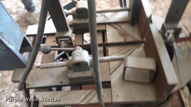 image for item DF9836 Ellis miter band saw