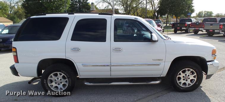 image for item DH9474 2004 GMC Yukon SUV