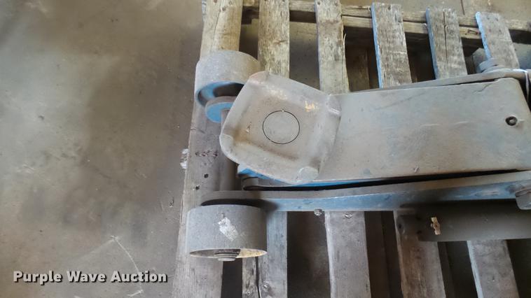 image for item DL9844 Walker 93662 floor jack