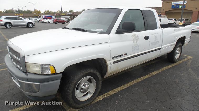 image for item DL9947 2000 Dodge Ram 1500 Quad Cab pickup truck