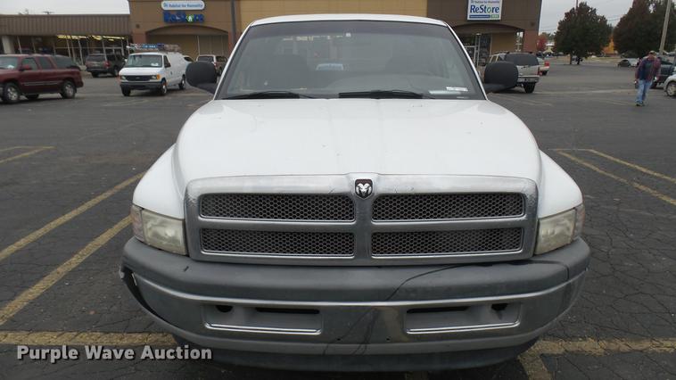 image for item DL9947 2000 Dodge Ram 1500 Quad Cab pickup truck