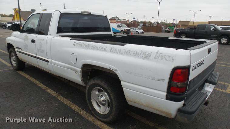 image for item DL9947 2000 Dodge Ram 1500 Quad Cab pickup truck