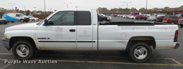 image for item DL9947 2000 Dodge Ram 1500 Quad Cab pickup truck