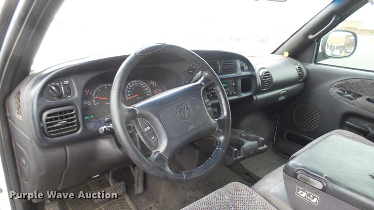 image for item DL9947 2000 Dodge Ram 1500 Quad Cab pickup truck