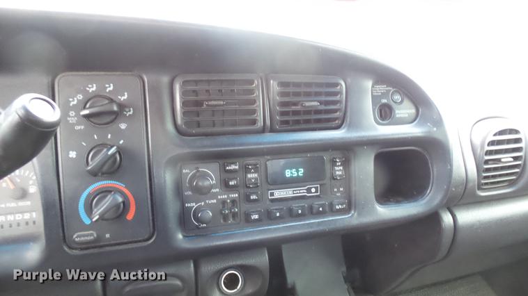 image for item DL9947 2000 Dodge Ram 1500 Quad Cab pickup truck