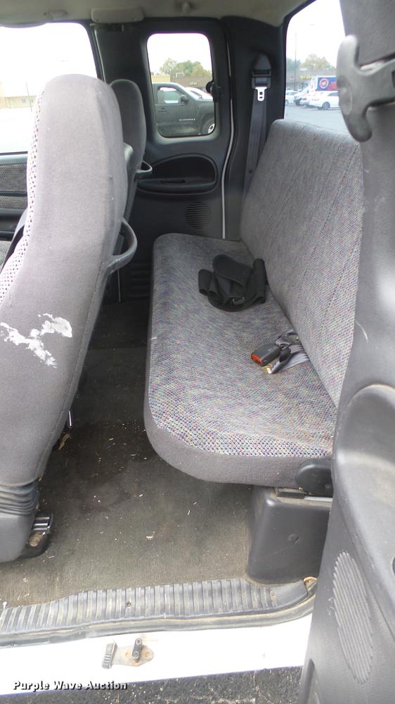 image for item DL9947 2000 Dodge Ram 1500 Quad Cab pickup truck