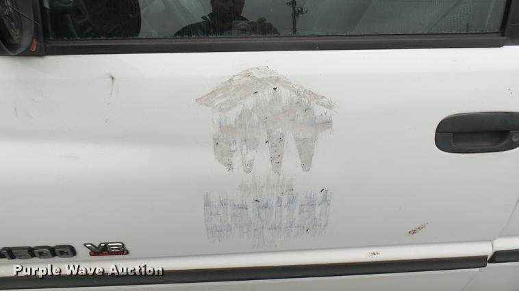 image for item DL9947 2000 Dodge Ram 1500 Quad Cab pickup truck