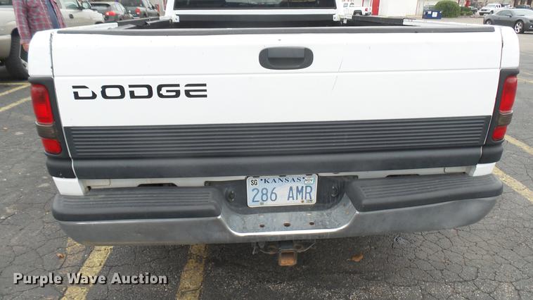 image for item DL9947 2000 Dodge Ram 1500 Quad Cab pickup truck