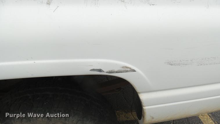 image for item DL9947 2000 Dodge Ram 1500 Quad Cab pickup truck