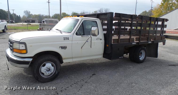 image for item DP9622 1995 Ford F350 flatbed pickup truck