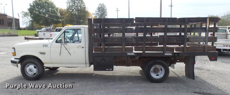 image for item DP9622 1995 Ford F350 flatbed pickup truck