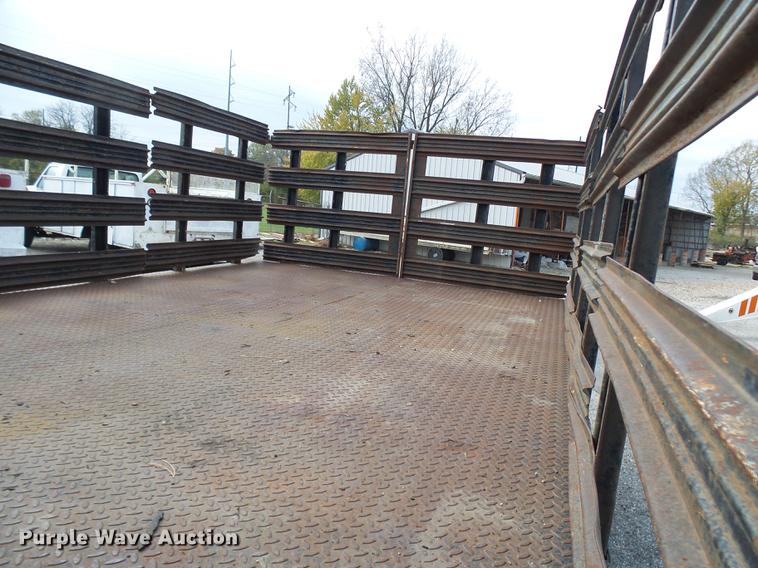 image for item DP9622 1995 Ford F350 flatbed pickup truck