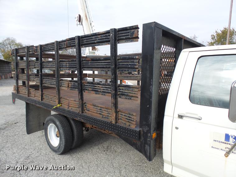 image for item DP9622 1995 Ford F350 flatbed pickup truck