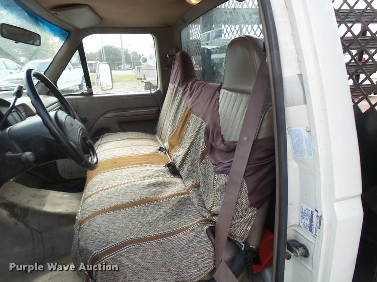 image for item DP9622 1995 Ford F350 flatbed pickup truck