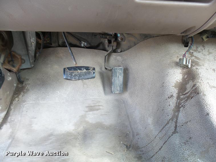 image for item DP9622 1995 Ford F350 flatbed pickup truck