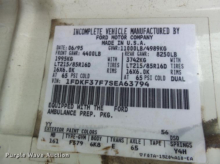 image for item DP9622 1995 Ford F350 flatbed pickup truck