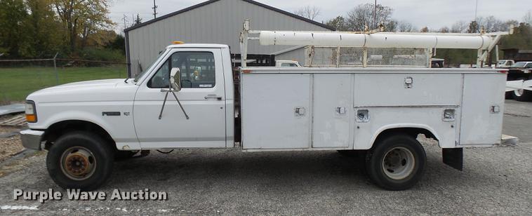 image for item DP9623 1997 Ford F450 Super Duty utility truck