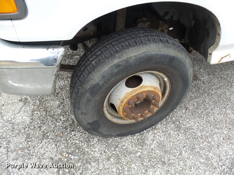 image for item DP9623 1997 Ford F450 Super Duty utility truck