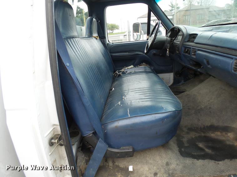 image for item DP9623 1997 Ford F450 Super Duty utility truck