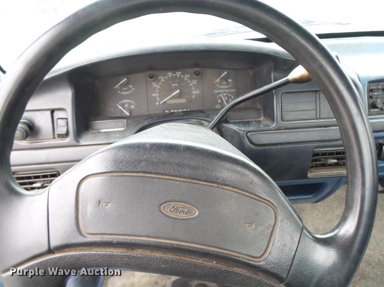 image for item DP9623 1997 Ford F450 Super Duty utility truck