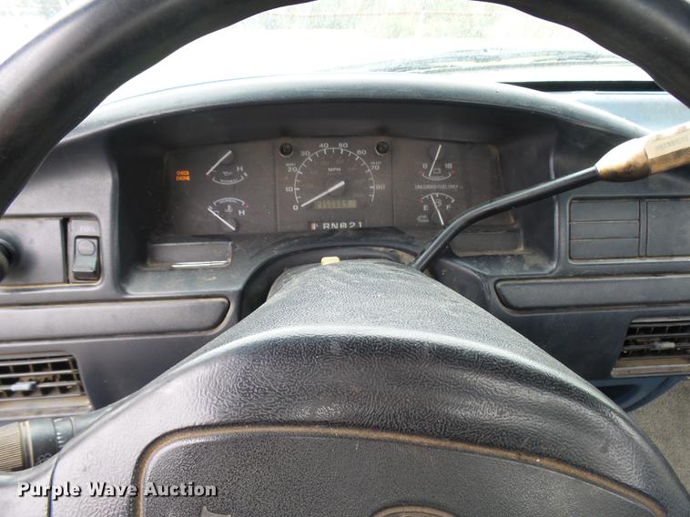 image for item DP9623 1997 Ford F450 Super Duty utility truck