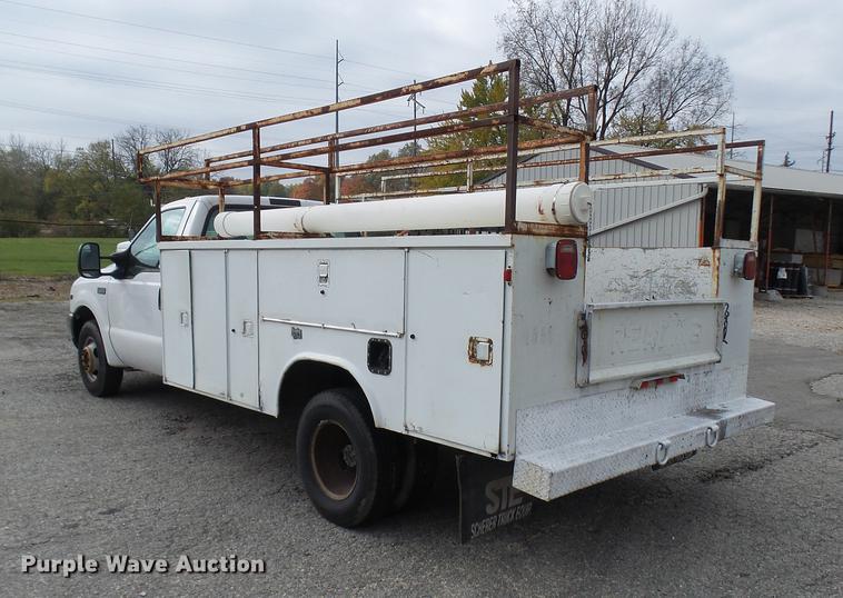 image for item DP9624 2002 Ford F350 Super Duty utility bed pickup truck