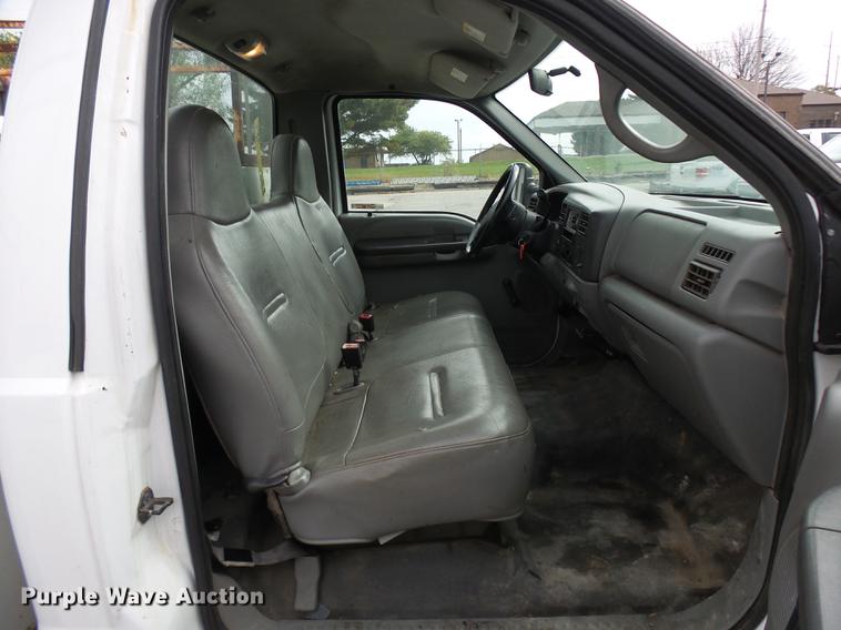 image for item DP9624 2002 Ford F350 Super Duty utility bed pickup truck