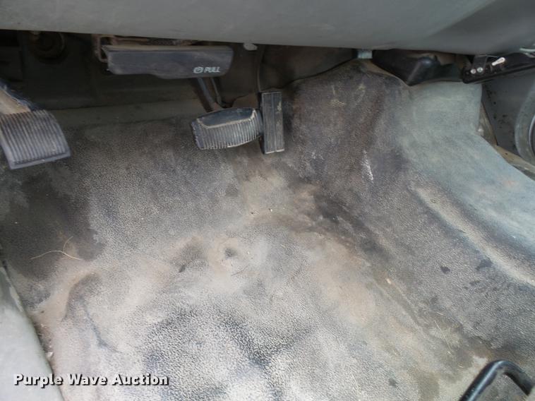 image for item DP9624 2002 Ford F350 Super Duty utility bed pickup truck